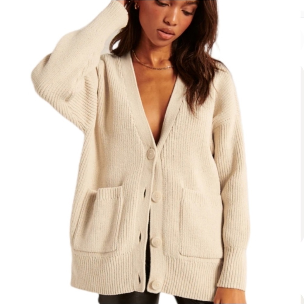 A&F "Fluffy Oversized Cardigan", size XS